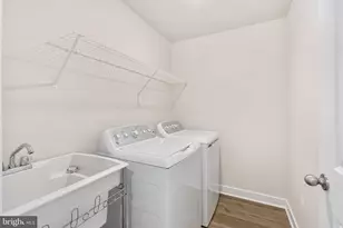 20800 Cloongee Ter, Dulles, VA 20166 - Photo 33