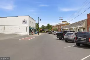 201 N 33rd St, Purcellville, VA 20132 - Photo 99