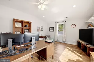 201 N 33rd St, Purcellville, VA 20132 - Photo 57