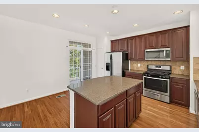 22997 Bulwark Terrace, Ashburn, VA 20148 - Photo 9