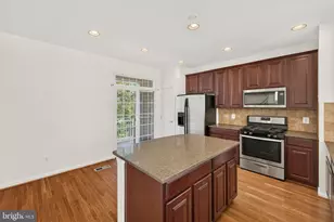22997 Bulwark Terrace, Ashburn, VA 20148 - Photo 9