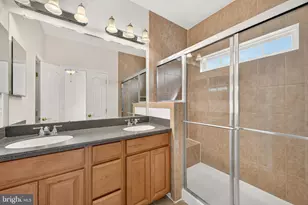 22997 Bulwark Terrace, Ashburn, VA 20148 - Photo 15