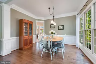 604 Stribling Ct SW, Leesburg, VA 20175 - Photo 5