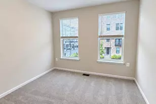 42635 Darala Dr, Ashburn, VA 20147 - Photo 19