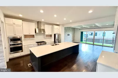 20265 Oak Bluff Drive, Ashburn, VA 20147 - Photo 9