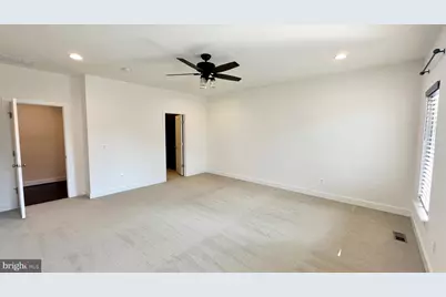 20265 Oak Bluff Drive, Ashburn, VA 20147 - Photo 21