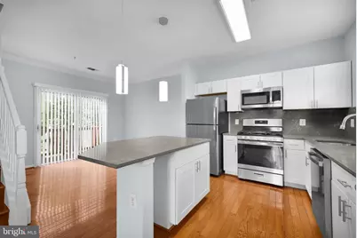 21800 Dragons Green Square, Ashburn, VA 20147 - Photo 11