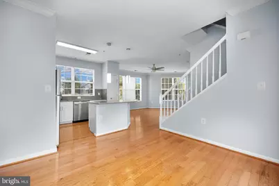 21800 Dragons Green Square, Ashburn, VA 20147 - Photo 17