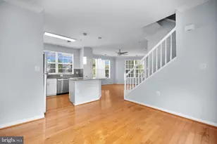 21800 Dragons Green Square, Ashburn, VA 20147 - Photo 17