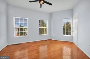 21800 Dragons Green Square, Ashburn, VA 20147 - Photo 19