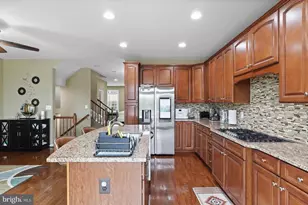 25097 Croxley Green Square, Aldie, VA 20105 - Photo 7