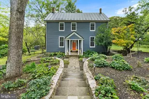 13722 Hiddenhollow Ln, Leesburg, VA 20176 - Photo 1