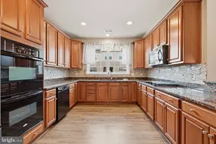 22725 Beacon Crest Terrace, Brambleton, VA 20148 - Photo 3