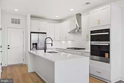 20064 Coral Wind Terrace, Ashburn, VA 20147 - Photo 3
