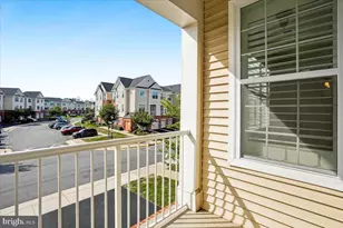 23286 Southdown Manor Terrace, Ashburn, VA 20148 - Photo 17