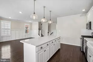 23286 Southdown Manor Terrace, Ashburn, VA 20148 - Photo 15