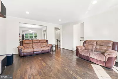 21521 Willow Breeze Square, Ashburn, VA 20147 - Photo 5