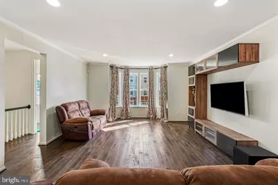 21521 Willow Breeze Square, Ashburn, VA 20147 - Photo 3