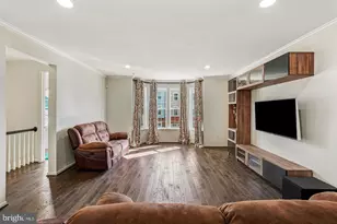 21521 Willow Breeze Sq, Ashburn, VA 20147 - Photo 3