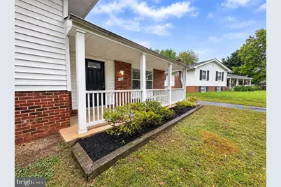 726 N Watford Court, Sterling, VA 20164 - Photo 5