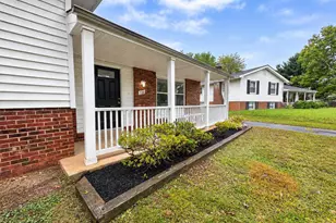 726 N Watford Ct, Sterling, VA 20164 - Photo 5