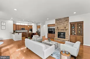 42755 Chatelain Cir, Brambleton, VA 20148 - Photo 11