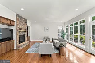 42755 Chatelain Cir, Brambleton, VA 20148 - Photo 23