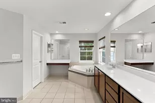 42755 Chatelain Cir, Brambleton, VA 20148 - Photo 39
