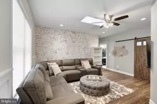 44642 Petersham Dr, Ashburn, VA 20147 - Photo 17