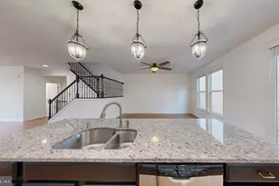 42279 Fox Tracks Terrace, Brambleton, VA 20148 - Photo 19