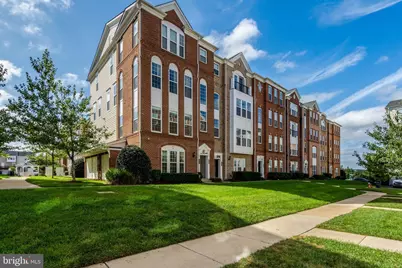 42790 Lauder Terrace, Ashburn, VA 20147 - Photo 3