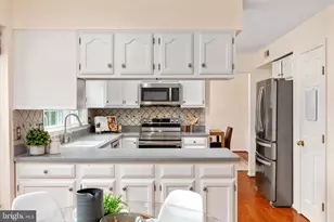 20752 Laplume Pl, Ashburn, VA 20147 - Photo 11
