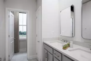 42211 Shining Star Sq, Ashburn, VA 20148 - Photo 17