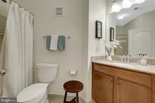24637 Woolly Mammoth Terrace, Aldie, VA 20105 - Photo 33