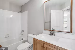 42274 Hampton Woods Terrace, Ashburn, VA 20148 - Photo 15