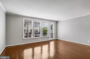 42274 Hampton Woods Terrace, Ashburn, VA 20148 - Photo 5