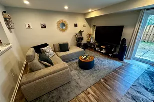 21704 Calamary Cir, Sterling, VA 20164 - Photo 7