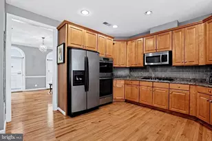 20374 Fallsway Terrace, Sterling, VA 20165 - Photo 11