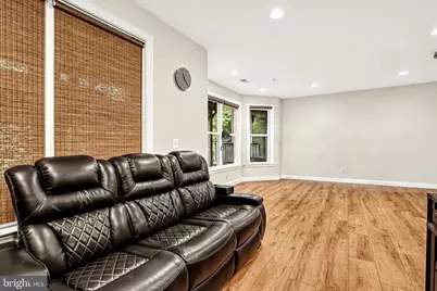 20374 Fallsway Terrace, Sterling, VA 20165 - Photo 5
