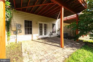 26139 Kennywood Square, Chantilly, VA 20152 - Photo 33