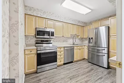 19385 Cypress Ridge Terrace #604, Leesburg, VA 20176 - Photo 7