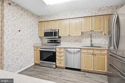 19385 Cypress Ridge Terrace #604, Leesburg, VA 20176 - Photo 9