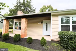 157 S Fox Road S, Sterling, VA 20164 - Photo 5