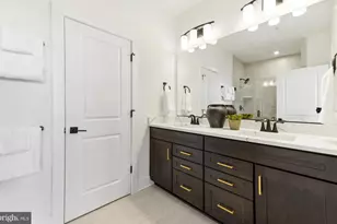 19792 Lavender Dust Sq, Ashburn, VA 20147 - Photo 17