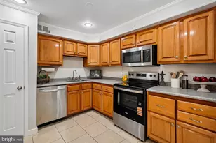 204 Shenandoah St SE, Leesburg, VA 20175 - Photo 9