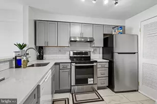 1006 Warwick Ct, Sterling, VA 20164 - Photo 1