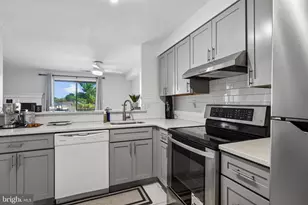 1006 Warwick Ct, Sterling, VA 20164 - Photo 13