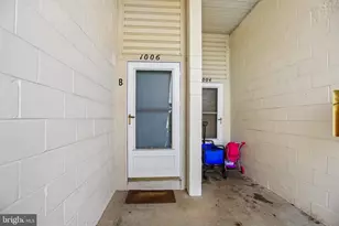 1006 Warwick Ct, Sterling, VA 20164 - Photo 3