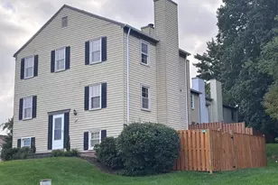 961 Holborn Ct, Sterling, VA 20164 - Photo 3