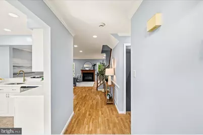 21140 Winding Brook Square, Ashburn, VA 20147 - Photo 5